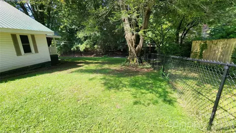 Exterior - 844 Connahetta St, Murphy, NC 28906 photo 3 of 5