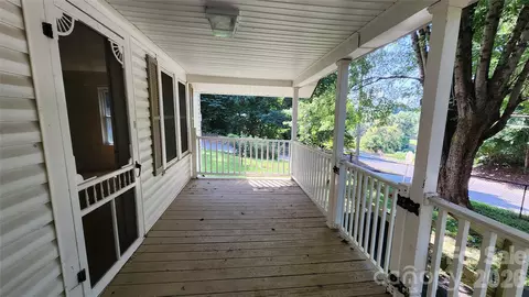 Exterior - 844 Connahetta St, Murphy, NC 28906 photo 1 of 5