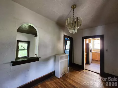 63 Westover Dr, Asheville, NC 28801