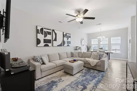 5836 Pisgah Way, Charlotte, NC 28217