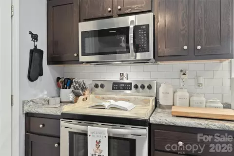 Kitchen - 46 Janie Dr, Clyde, NC 28721 photo 3 of 3