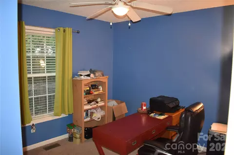 Bedroom - 26 Chipmunk Rdg, Marion, NC 28752 photo 5 of 5