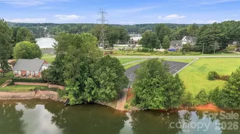 View/Area - 7189 Windy Pine Cir, Denver, NC 28037 photo 2 of 3