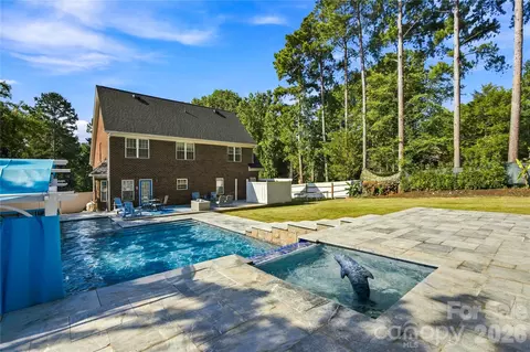 Exterior - 7189 Windy Pine Cir, Denver, NC 28037 photo 2 of 4
