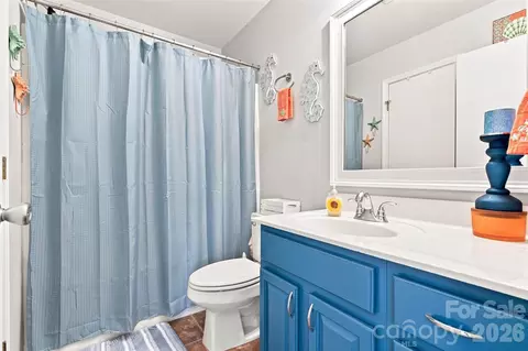 Bath - 7189 Windy Pine Cir, Denver, NC 28037 photo 2 of 3