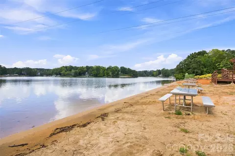 View/Area - 7189 Windy Pine Cir, Denver, NC 28037 photo 1 of 3