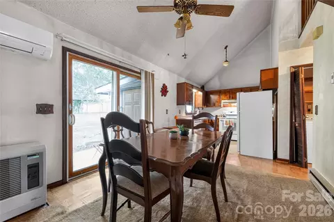 Dining - 131 Spencer St, Clyde, NC 28721 photo 2 of 4