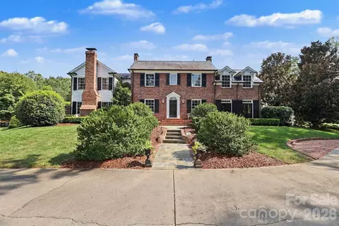 1401 Queens W Rd W, Charlotte, NC 28207
