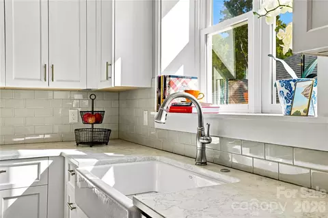 Kitchen - 224 N Kimberly Rd, Davidson, NC 28036 photo 6 of 6