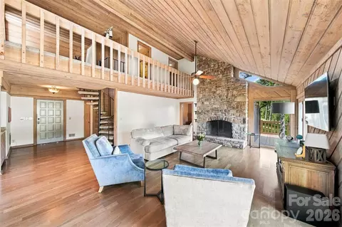 Living - 6580 Central Dr, Conover, NC 28613 photo 2 of 3