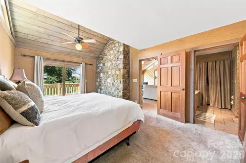 Bedroom - 6580 Central Dr, Conover, NC 28613 photo 2 of 7