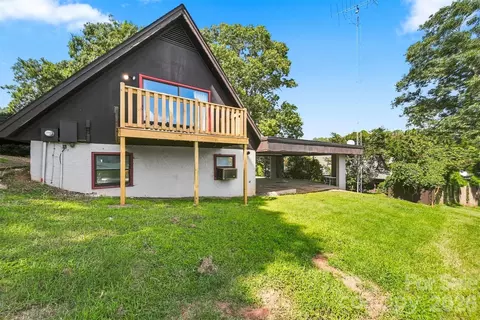Exterior - 6580 Central Dr, Conover, NC 28613 photo 4 of 6