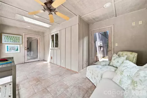 Exterior - 6580 Central Dr, Conover, NC 28613 photo 2 of 6