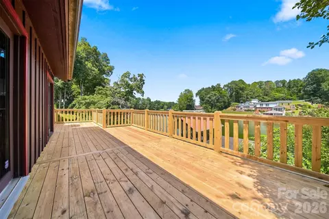 Exterior - 6580 Central Dr, Conover, NC 28613 photo 5 of 6