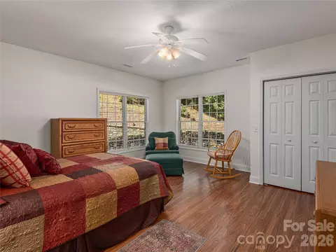 Bedroom - 314 Summerset Dr, Clyde, NC 28721 photo 7 of 8