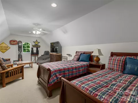 Bedroom - 314 Summerset Dr, Clyde, NC 28721 photo 3 of 8