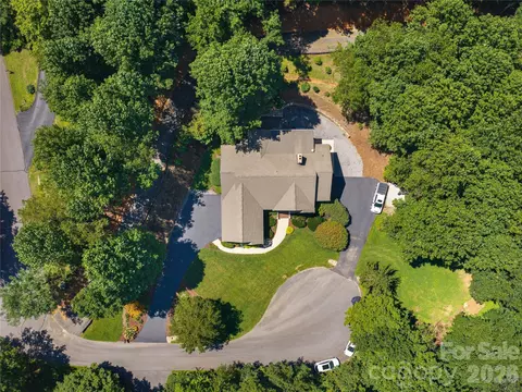 View/Area - 314 Summerset Dr, Clyde, NC 28721 photo 1 of 1