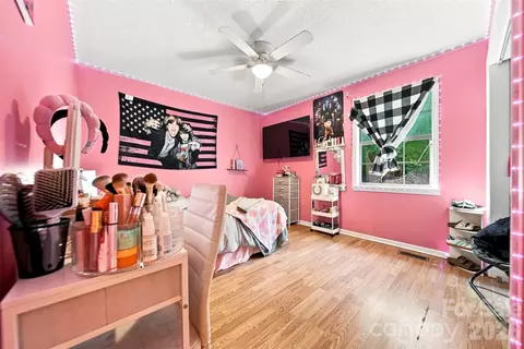 Bedroom - 2075 S Fork Dr, Morganton, NC 28655 photo 4 of 5