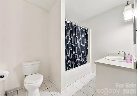 Bath - 2075 S Fork Dr, Morganton, NC 28655 photo 1 of 2