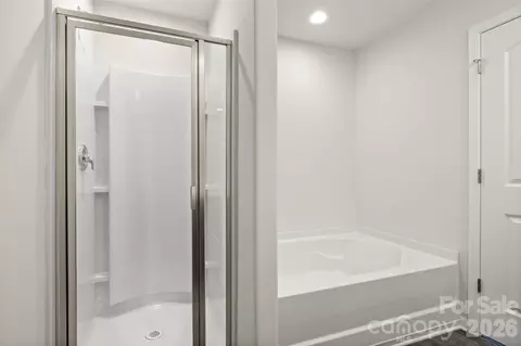 Bath - 1725 Evans Dr, Lancaster, SC 29720 photo 1 of 2