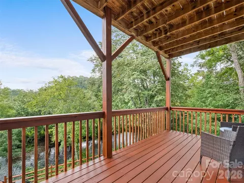 Exterior - 404 Loop Rd, Clyde, NC 28721 photo 4 of 12