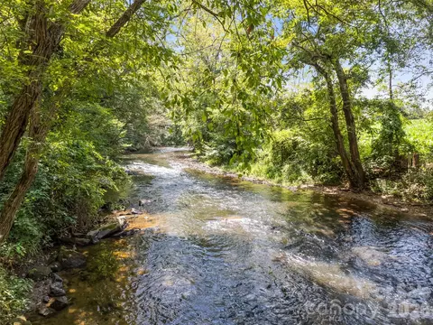 View/Area - 404 Loop Rd, Clyde, NC 28721 photo 1 of 4