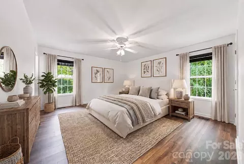 Bedroom - 220 5th Ne St NE, Conover, NC 28613 photo 3 of 5
