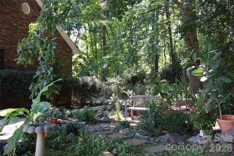 Exterior - 220 5th Ne St NE, Conover, NC 28613 photo 8 of 10