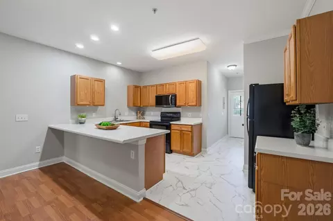Kitchen - 21246 Hickory St, Cornelius, NC 28031 photo 2 of 3