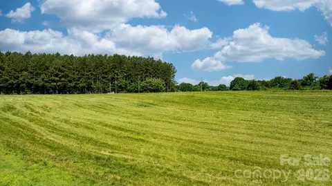 594 Rash Rd, Olin, NC 28660 photo 17