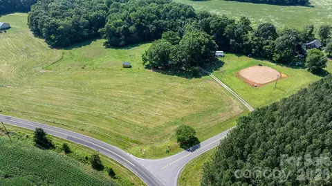 594 Rash Rd, Olin, NC 28660 photo 6