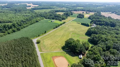 594 Rash Rd, Olin, NC 28660 photo 5