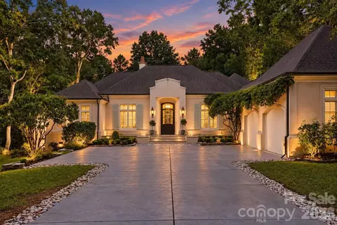 4935 Piper Glen Dr, Charlotte, NC 28277