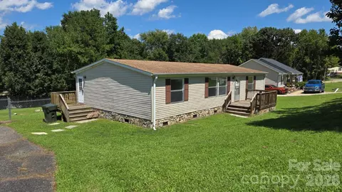 176 Crown Ct, Kings Mountain, NC 28086