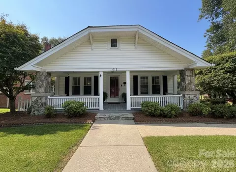 618 S Poplar St, Lincolnton, NC 28092