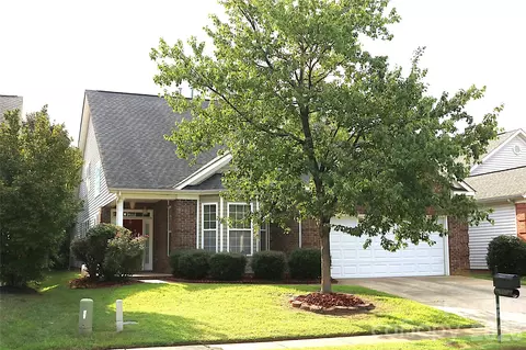 4409 Squirrel Trail Ln, Charlotte, NC 28269