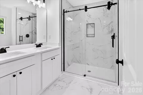 Bath - 2108 Moose Rd, Kannapolis, NC 28083 photo 2 of 4