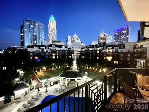 300 W 5th St, Charlotte, NC 28202