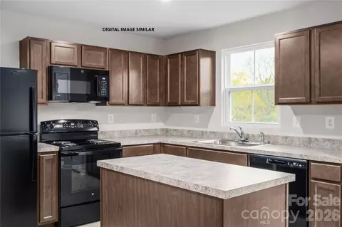 626 Maplin Gardens St, Lancaster, SC 29720 photo 2