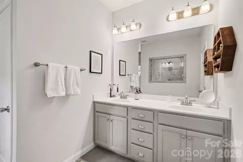 Bath - 3577 County Down Ave, Kannapolis, NC 28081 photo 1 of 3