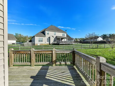 Exterior - 4120 Pumpkin Pl, Monroe, NC 28110 photo 5 of 8