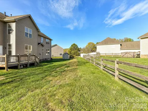 Exterior - 4120 Pumpkin Pl, Monroe, NC 28110 photo 7 of 8