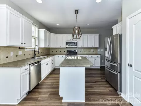 Kitchen - 4120 Pumpkin Pl, Monroe, NC 28110 photo 6 of 7