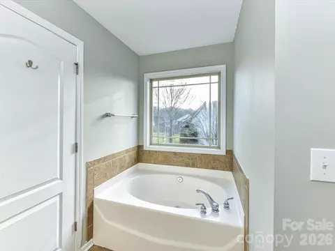 Bath - 4120 Pumpkin Pl, Monroe, NC 28110 photo 4 of 5