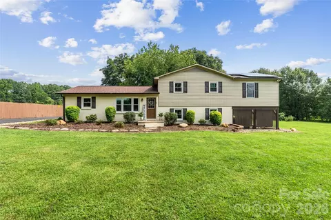 6060 Lineberger Rd, Sherrills Ford, NC 28673