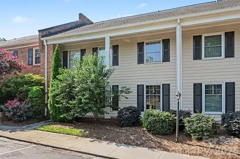 6727 Constitution Ln, Charlotte, NC 28210