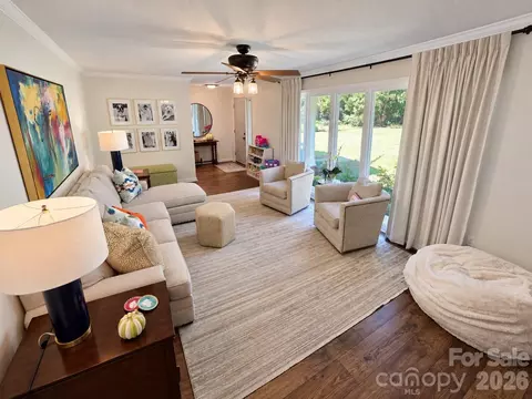 215 Pinehurst Ln, Newton, NC 28658