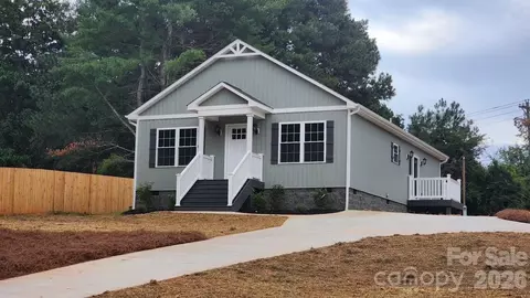 405 Falls Ave, Granite Falls, NC 28630