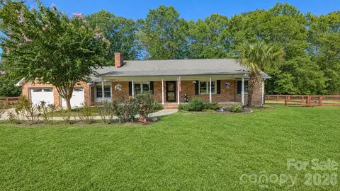 2412 Nancy Ln, Harrisburg, NC 28075