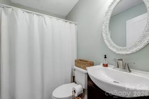 Bath - 2117 Old Clyde Rd, Clyde, NC 28721 photo 1 of 3